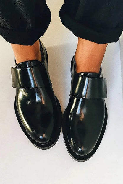 Eleganckie lakierowane mokasyny damskie