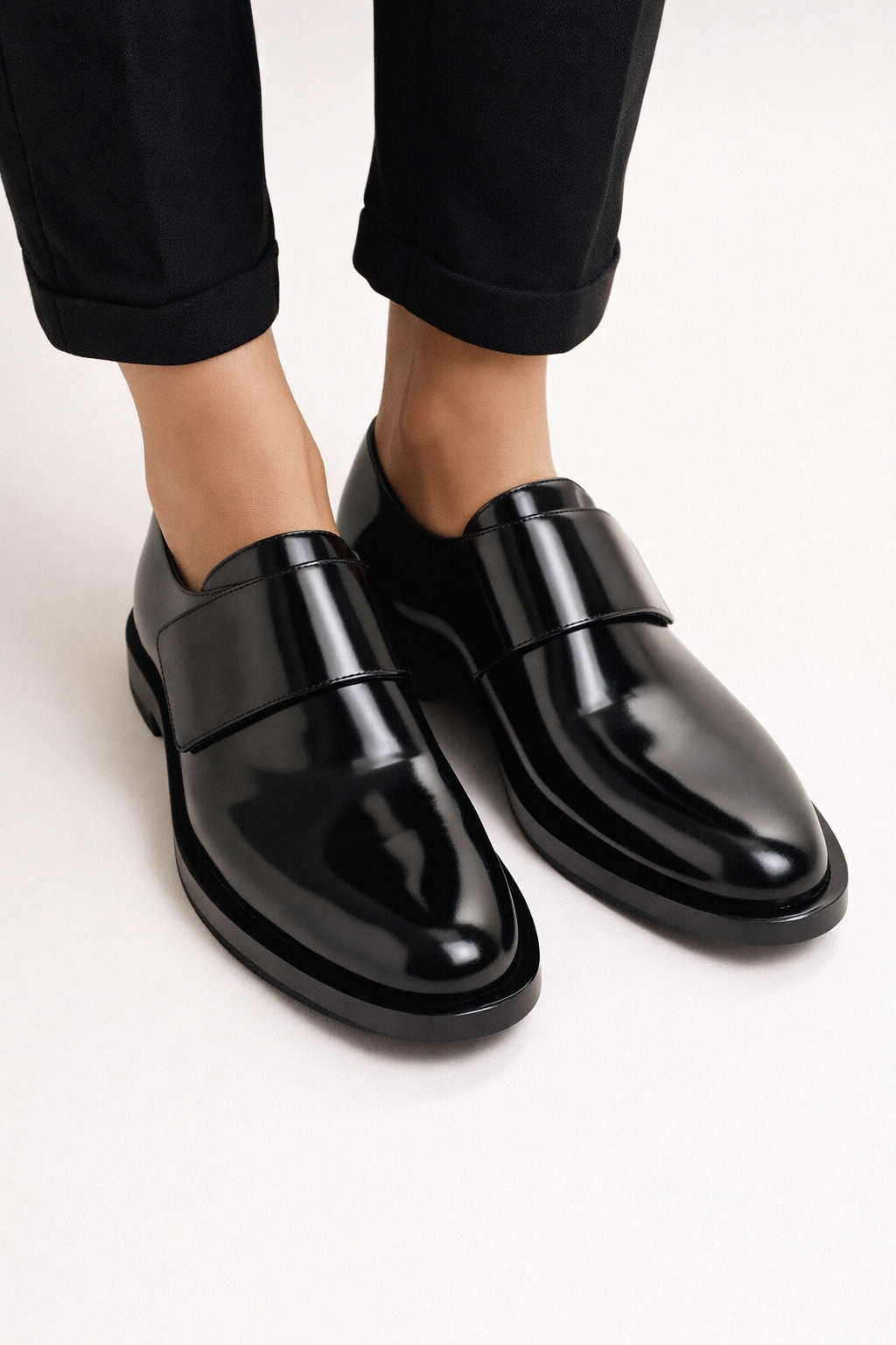 Eleganckie lakierowane mokasyny damskie