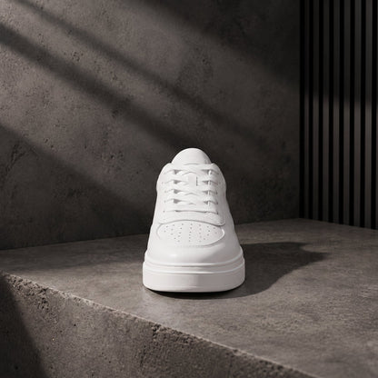 Białe ortopedyczne sneakersy casual