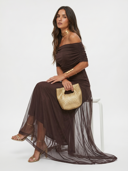 Elegancka, prosta sukienka maxi