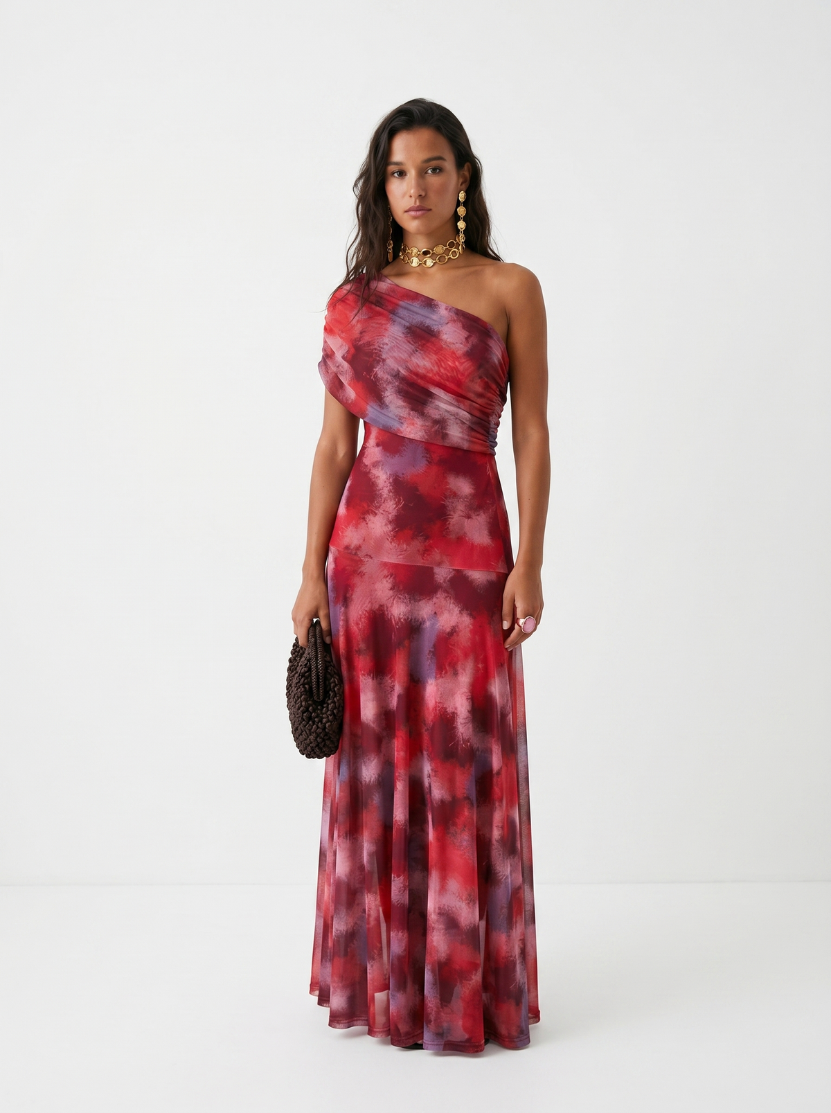 Elegancka, prosta sukienka maxi