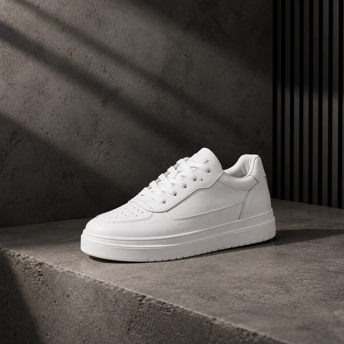 Białe ortopedyczne sneakersy casual